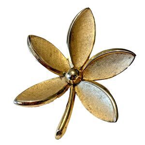 Vintage Crown Trifari Signed Gold Tone Flower Brooch Brushed Petal Floral Pin